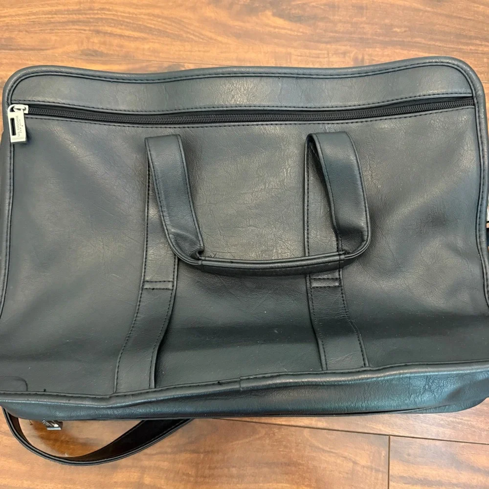 US Luggage New York Vintage Leather Briefcase Expandable Laptop Messenger Bag